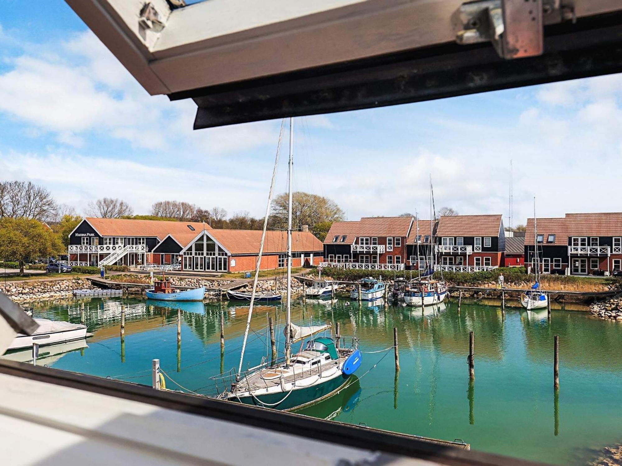 4 Person Holiday Home In Borre エクステリア 写真