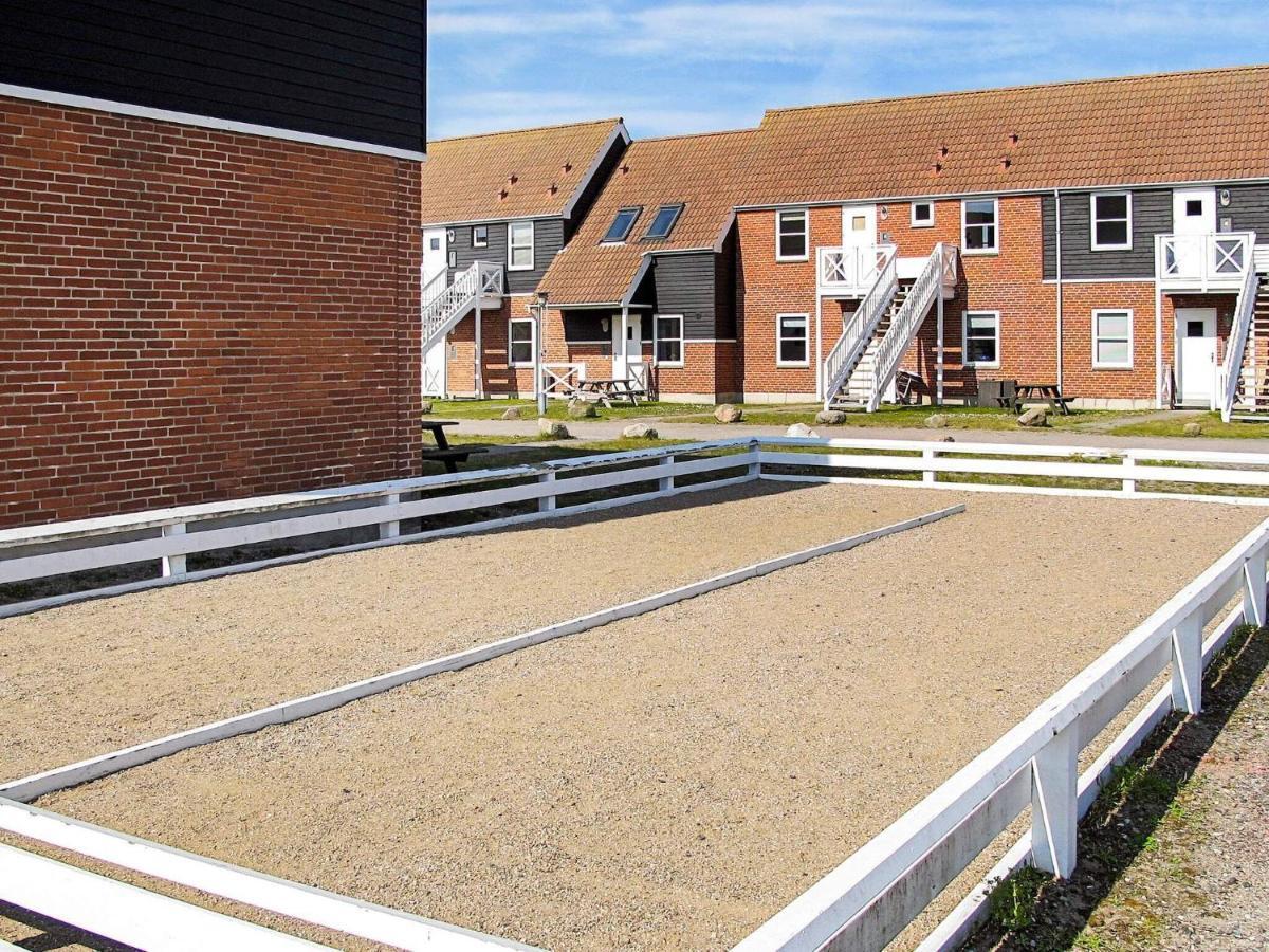 4 Person Holiday Home In Borre エクステリア 写真