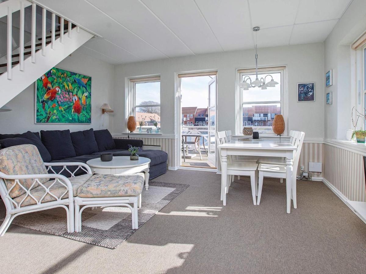 4 Person Holiday Home In Borre エクステリア 写真