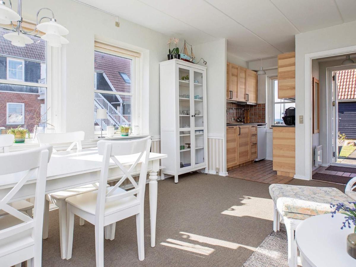 4 Person Holiday Home In Borre エクステリア 写真